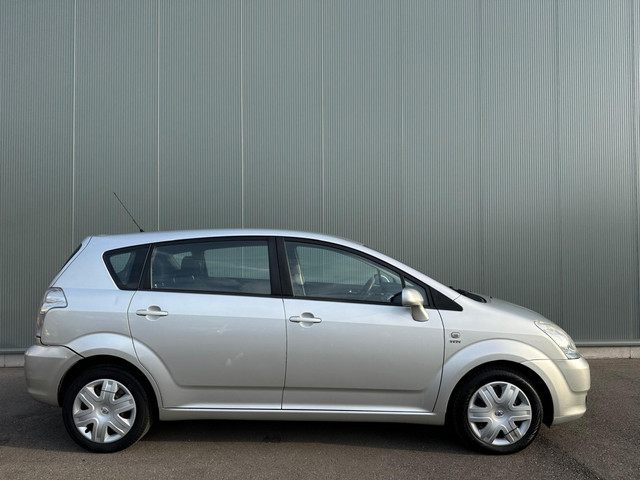 Foto 7 van Toyota Corolla Verso 1.6 VVT-i Sol AIRCO | NAP ! (bj 2004)