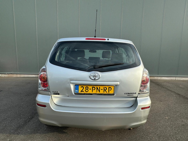 Foto 6 van Toyota Corolla Verso 1.6 VVT-i Sol AIRCO | NAP ! (bj 2004)