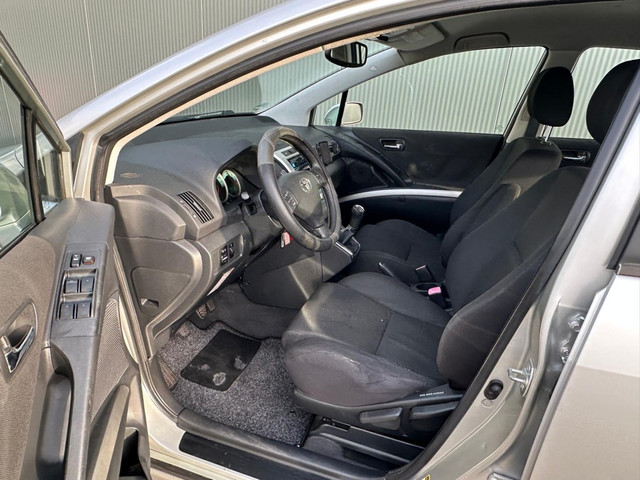Foto 5 van Toyota Corolla Verso 1.6 VVT-i Sol AIRCO | NAP ! (bj 2004)