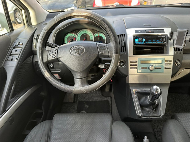 Foto 4 van Toyota Corolla Verso 1.6 VVT-i Sol AIRCO | NAP ! (bj 2004)