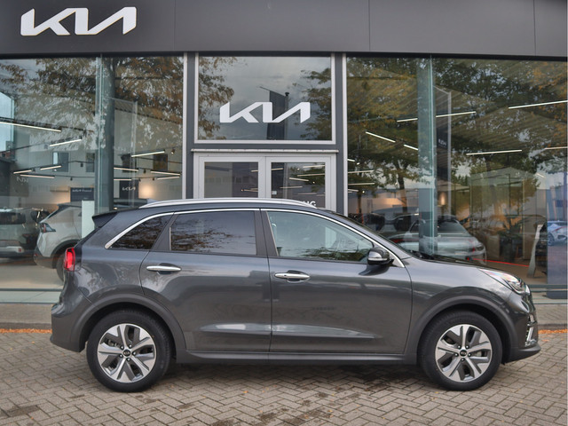 Foto 6 van Kia e-Niro DynamicPlusLine 64 kWh | Stoelverwarming | Schuifdak | Trekhaak | LED | Tot 10Jr. Kia-Gar