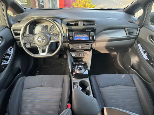 Foto 3 van Nissan Leaf Acenta 40 kWh (bj 2019, automaat)