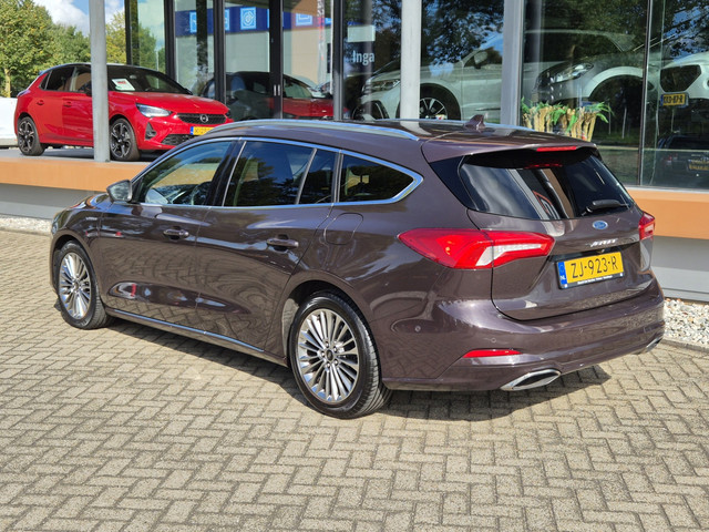 Foto 9 van Ford Focus Wagon 1.0 EcoBoost Vignale / Winterpakket / 1ste eigenaar