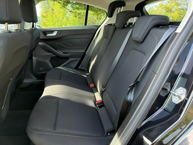 Foto 2 van Ford Focus 1.0 EcoBoost Trend Edition Business | Cruise + Airco + Navi nu € 12.975,-