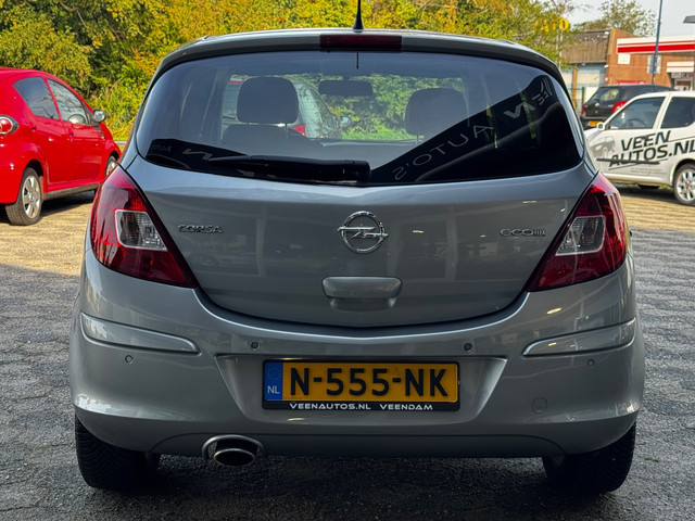 Foto 4 van Opel Corsa 1.2-16V Cosmo AUTOMAAT Cruise 5 Deurs Luxe