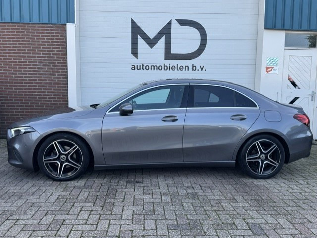 Foto 5 van Mercedes-Benz A-klasse 180 Business Solution Luxury-Digital dash- BTW - sfeerverlichting-Automaat-De