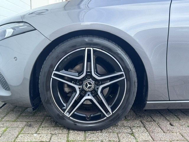 Mercedes-Benz A-klasse 180 Business Solution Luxury-Digital dash- BTW - sfeerverlichting-Automaat-De