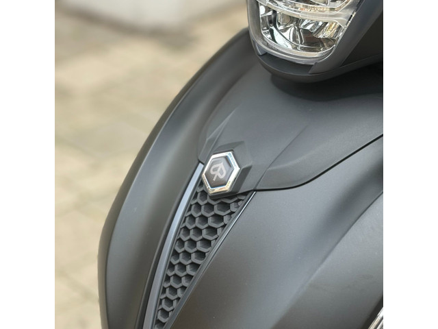 Foto 4 van Piaggio Scooter 400 Beverly S HPE