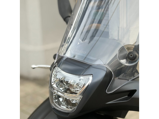 Foto 5 van Piaggio Scooter 400 Beverly S HPE