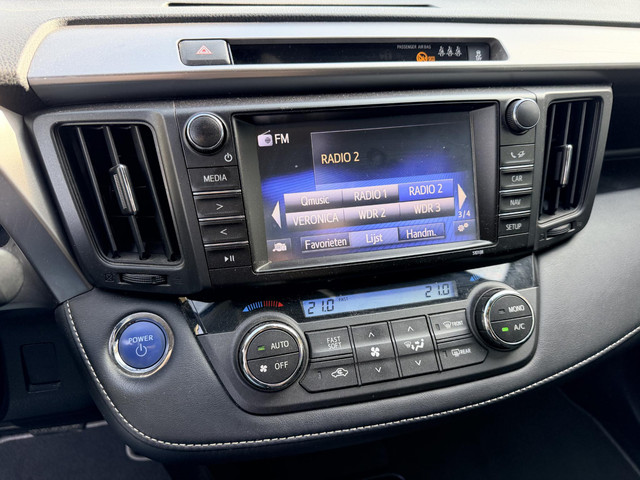 Toyota RAV4 2.5 Hybrid AWD Style *Navi*1.650kg Trekgewicht*