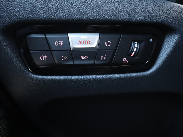 Foto 4 van BMW 3-serie Touring 330i xDrive | Pano | HUD  | 360 Camera | Trekhaak