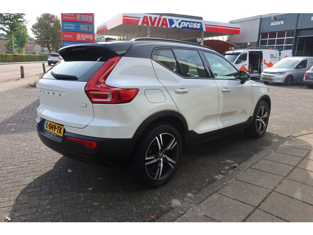 Foto 6 van Volvo XC40 1.5 T5 262PK Recharge R-Design Plug-IN I Panorama I Trekhaak I All-Season