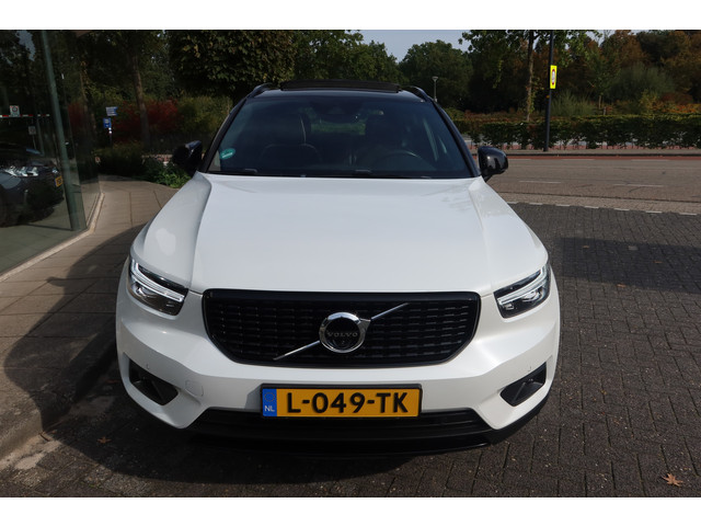 Foto 7 van Volvo XC40 1.5 T5 262PK Recharge R-Design Plug-IN I Panorama I Trekhaak I All-Season