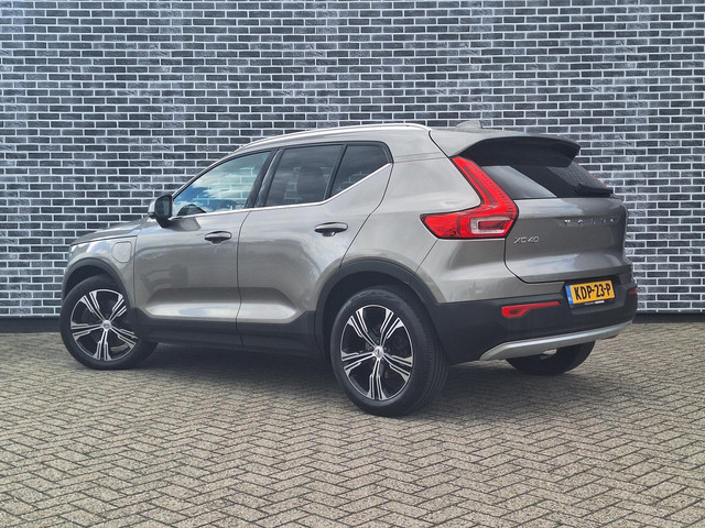 Foto 3 van Volvo XC40 1.5 T4 Recharge Inscription | Adaptieve Cruise Control | Trekhaak | Parkeercamera | Stoel