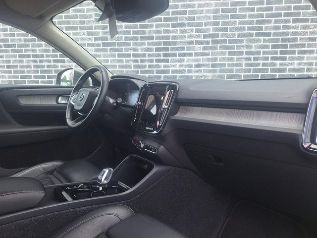 Foto 4 van Volvo XC40 1.5 T4 Recharge Inscription | Adaptieve Cruise Control | Trekhaak | Parkeercamera | Stoel
