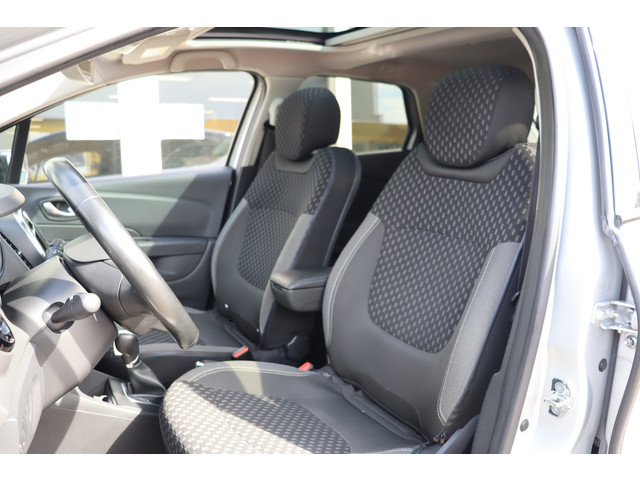 Foto 10 van Renault Captur 1.3 TCe Version S, Automaat, Climate, Cruise, Camera A, Dealer Onderhouden, PDC V+A,