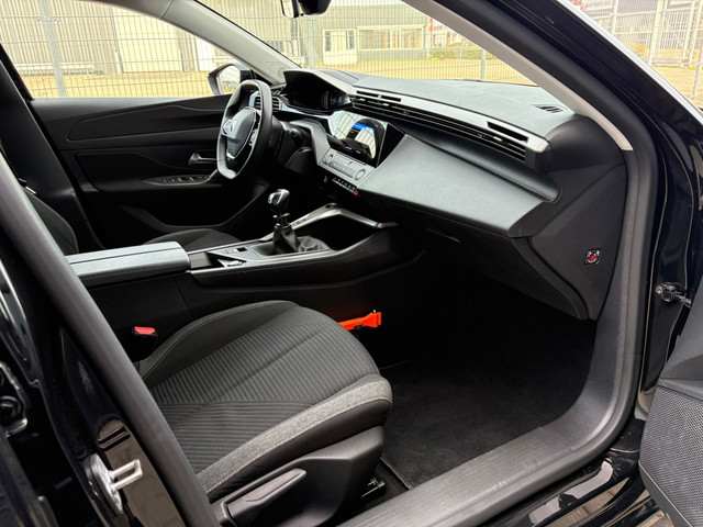 Foto 2 van Peugeot 308 SW 1.2 PureTech Active Pack Business