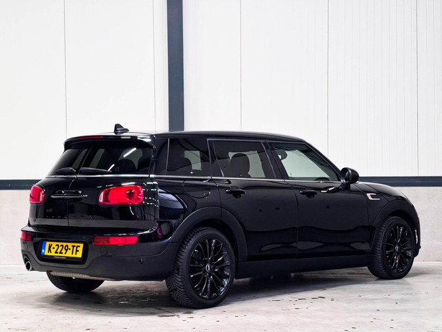 Foto 2 van MINI Clubman 1.5 Cooper Black edition | Carplay | Stoelverwarming | Keyless | Sfeerverlichting | All