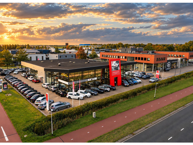 Foto 2 van BMW X1 XDrive18d Business NIEUW BINNEN! | NETTE AUTO | TREKHAAK
