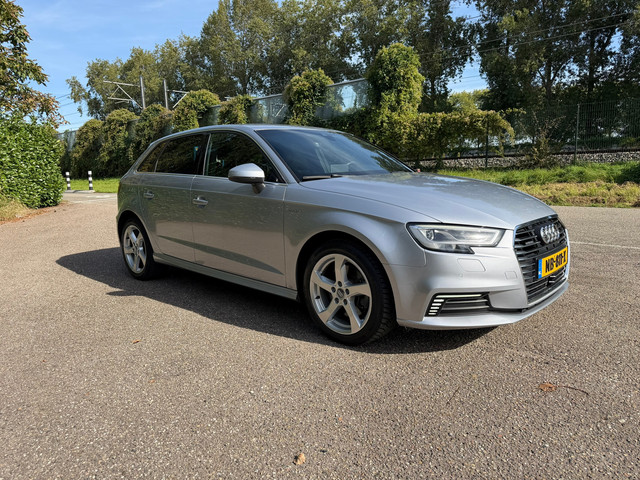 Foto 6 van Audi A3 Sportback 1.4 e-tron |Met Nw MEGATRONIC