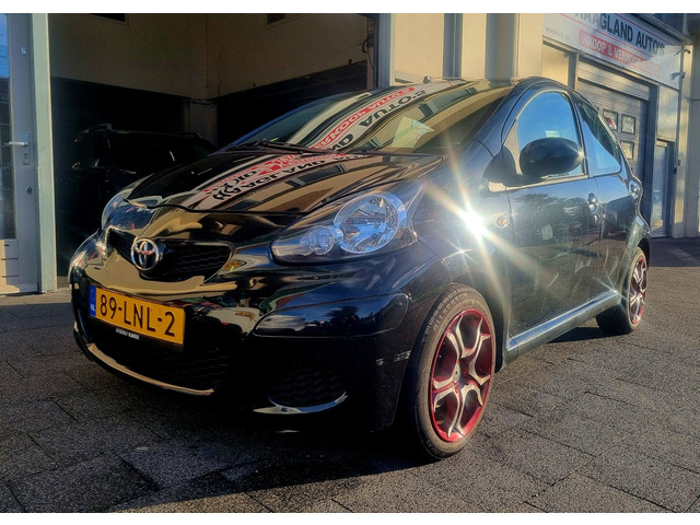 Foto 10 van Toyota Aygo 1.0-12V 5drs Airco ElecRam