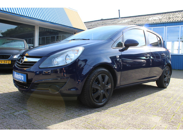 Foto 8 van Opel Corsa 1.2-16V '111' Edition Cruise - Airco (bj 2010)