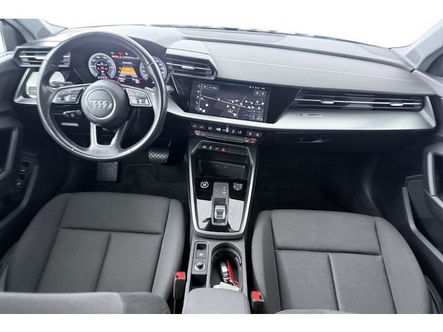 Foto 8 van Audi A3 Sportback 40 TFSI e Edition (TREKHAAK, STOELVERWARMING, CAMERA, DIGITALE COCKPIT)