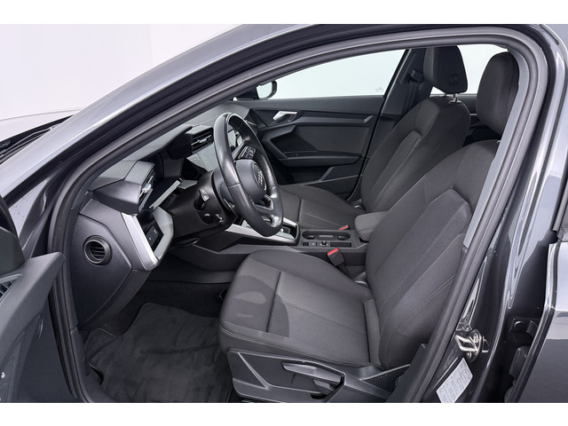 Foto 5 van Audi A3 Sportback 40 TFSI e Edition (TREKHAAK, STOELVERWARMING, CAMERA, DIGITALE COCKPIT)