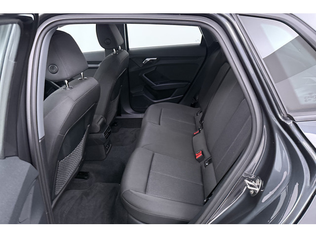 Foto 4 van Audi A3 Sportback 40 TFSI e Edition (TREKHAAK, STOELVERWARMING, CAMERA, DIGITALE COCKPIT)