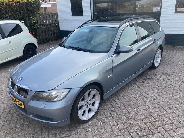Foto 2 van BMW 3-serie Touring 325i Executive bomvolle auto, Panodak cruise, clima, Leer, i drive, bj 2005