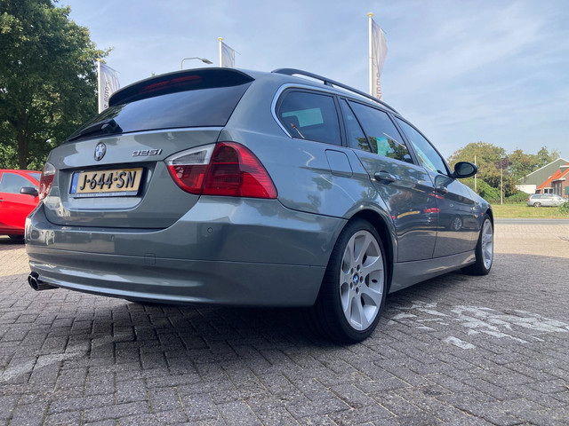 Foto 7 van BMW 3-serie Touring 325i Executive bomvolle auto, Panodak cruise, clima, Leer, i drive, bj 2005