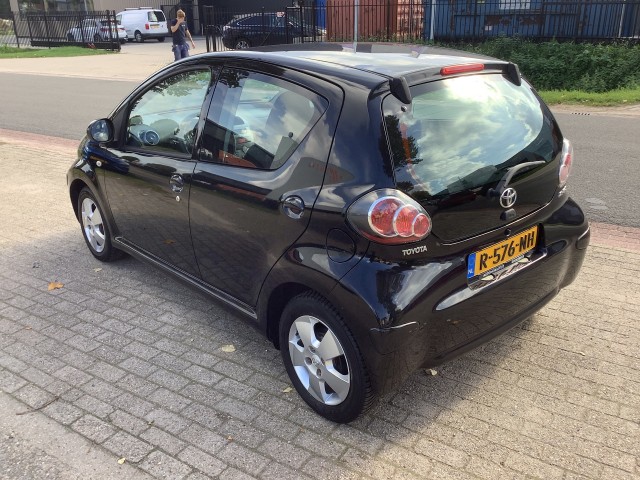 Foto 6 van TOYOTA AYGO 1.0-12V ACCESS