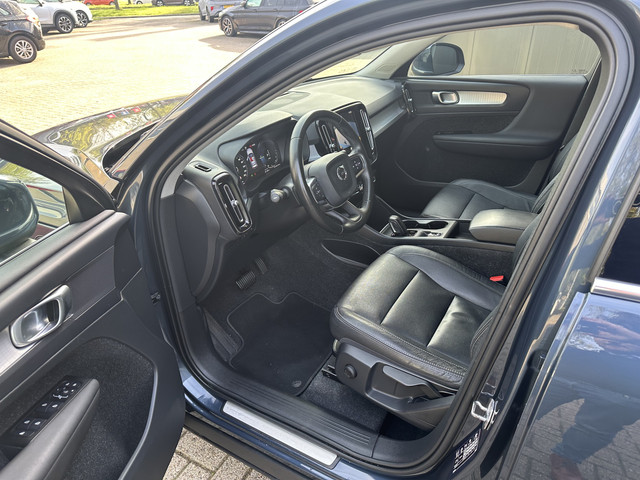 Foto 4 van Volvo XC40 1.5 T4 Recharge Inscription | Trekhaak | Cruise