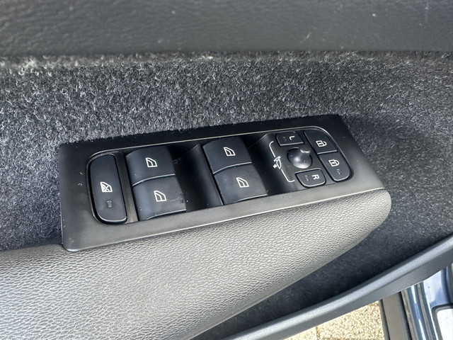Foto 3 van Volvo XC40 1.5 T4 Recharge Inscription | Trekhaak | Cruise