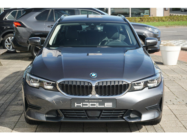 Foto 5 van BMW 3-serie Touring 330e | trekhaak | ACC