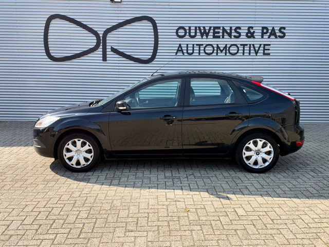 Foto 7 van Ford Focus 1.6 Trend | AIRCO | APK