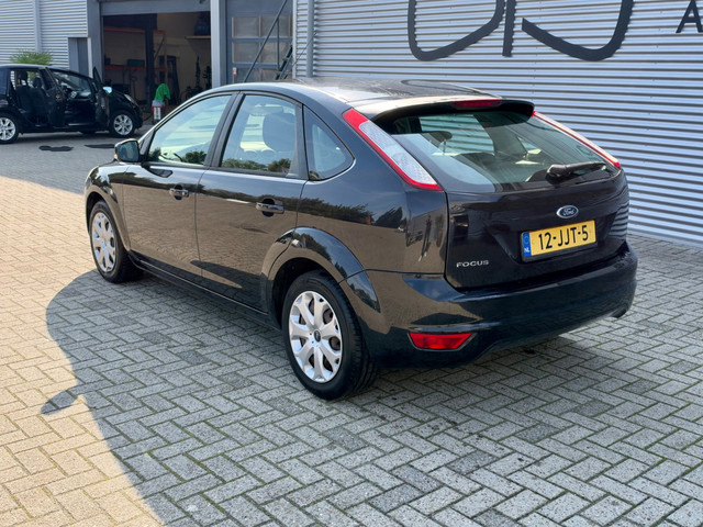 Foto 6 van Ford Focus 1.6 Trend | AIRCO | APK