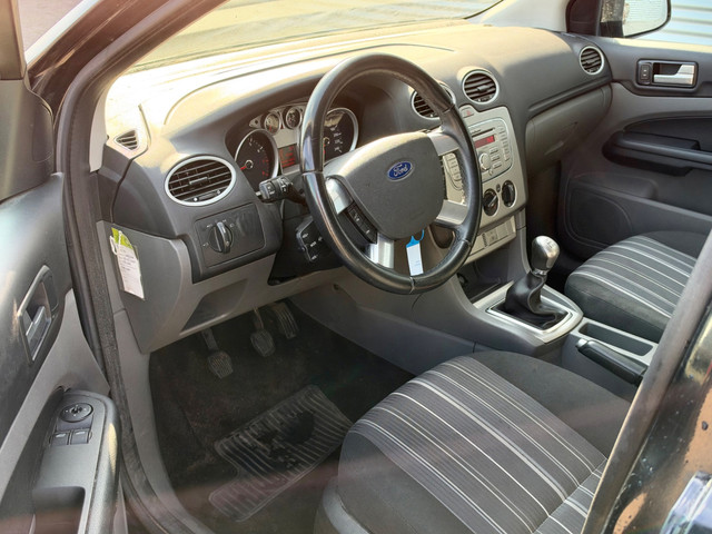 Foto 4 van Ford Focus 1.6 Trend | AIRCO | APK