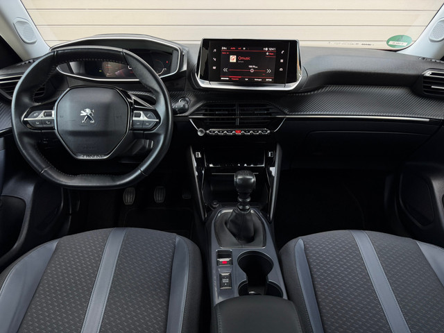 Foto 7 van Peugeot 2008 Peugeot 2008 1.2 PureTech 130pk Allure | Distr. verv. | i-Cockpit 3D | Trekhaak | All S