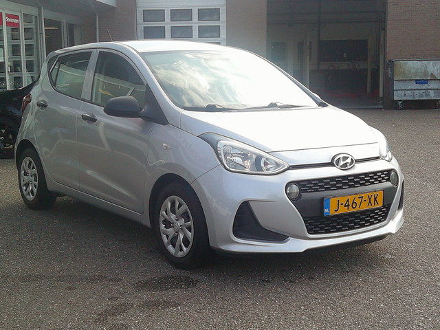 Foto 5 van Hyundai i10 1.0i i-Motion Comfort Staat in Hardenberg