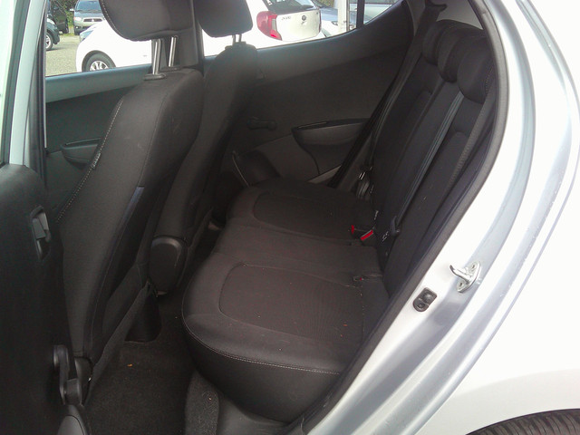 Foto 3 van Hyundai i10 1.0i i-Motion Comfort Staat in Hardenberg