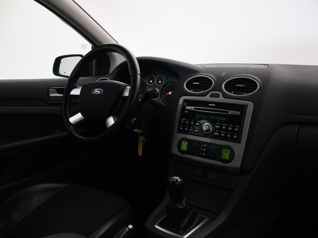 Foto 3 van Ford Focus 1.6-16V TITANIUM + TREKHAAK | CLIMATE CONTROL | CRUISE CONTROL | LMV