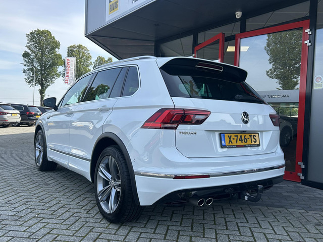 Foto 3 van Volkswagen Tiguan 1.5 TSI ACT Highline Business R | R-Line | Trekhaak | Navigatie | Stoelverwarming