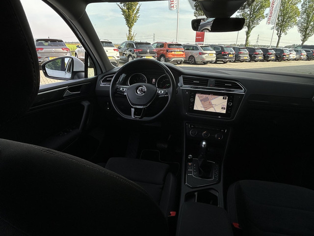 Foto 6 van Volkswagen Tiguan 1.5 TSI ACT Highline Business R | R-Line | Trekhaak | Navigatie | Stoelverwarming