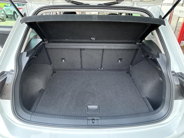 Foto 10 van Volkswagen Tiguan 1.5 TSI ACT Highline Business R | R-Line | Trekhaak | Navigatie | Stoelverwarming
