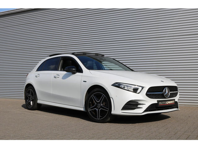 Foto 2 van Mercedes-Benz A-Klasse 250 e AMG Pakket AMG NightPakket (Pano Sportleder/Memory Carplay Widescreen C