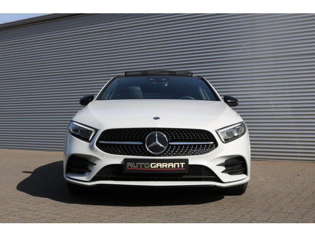 Foto 4 van Mercedes-Benz A-Klasse 250 e AMG Pakket AMG NightPakket (Pano Sportleder/Memory Carplay Widescreen C