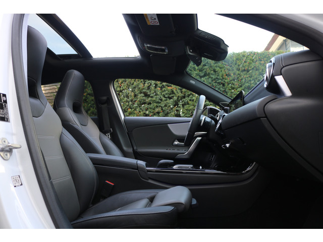Foto 8 van Mercedes-Benz A-Klasse 250 e AMG Pakket AMG NightPakket (Pano Sportleder/Memory Carplay Widescreen C