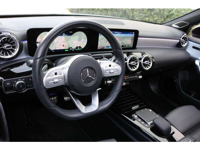 Foto 9 van Mercedes-Benz A-Klasse 250 e AMG Pakket AMG NightPakket (Pano Sportleder/Memory Carplay Widescreen C