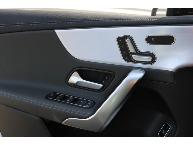 Mercedes-Benz A-Klasse 250 e AMG Pakket AMG NightPakket (Pano Sportleder/Memory Carplay Widescreen C